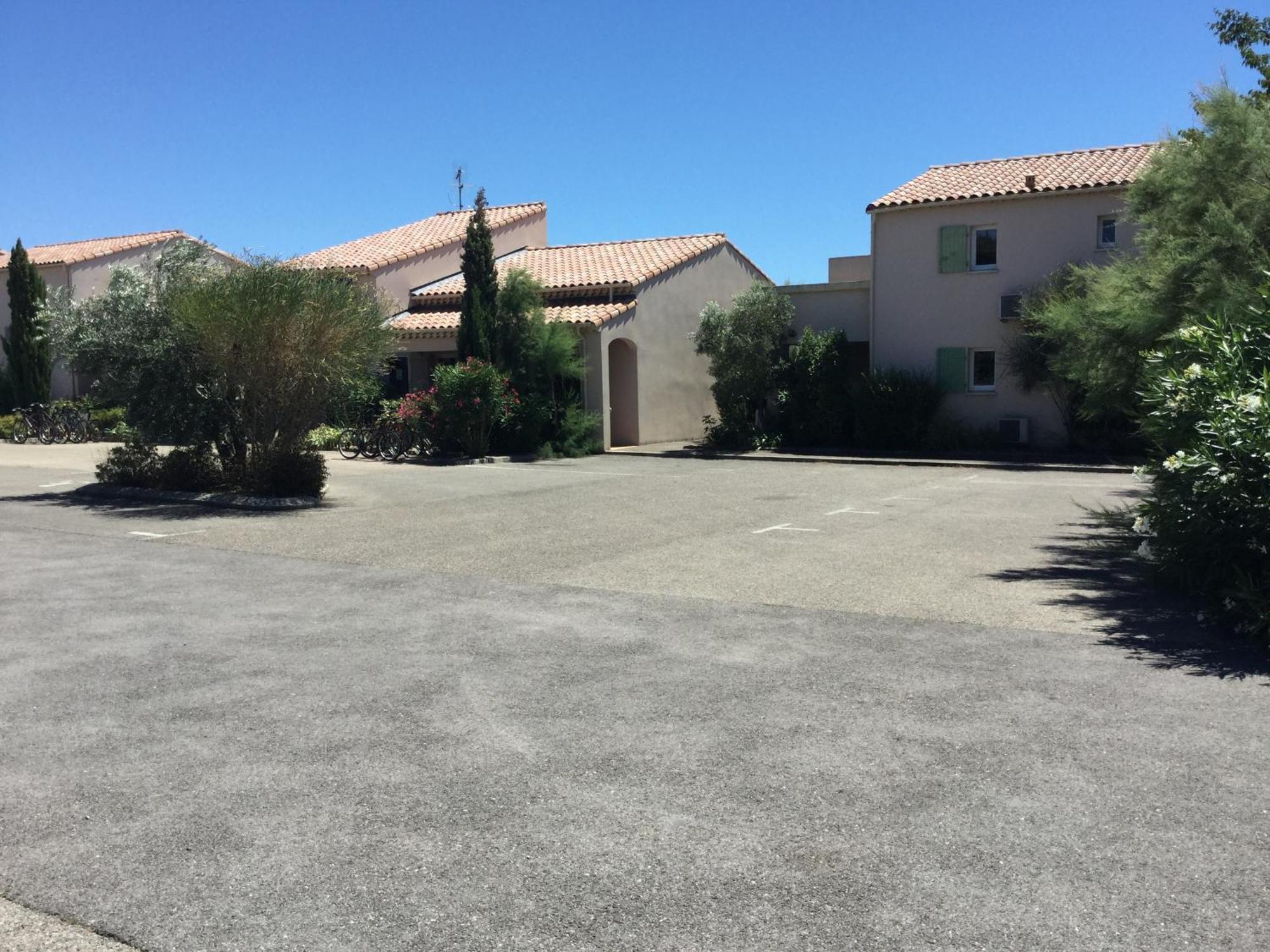 Charming Rental With Shared-Pool In The Alpilles. Mouries Exterior photo